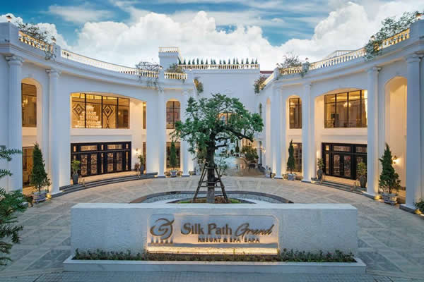 Khách sạn Silk Path Grand
